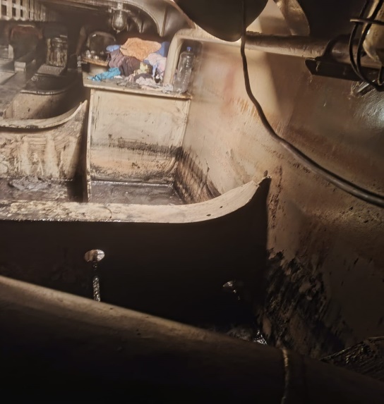 Vessel cleaning operation 5